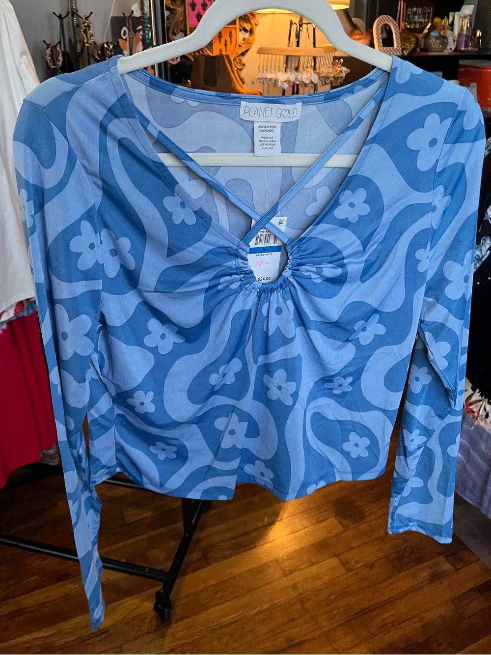 NWT Planet Gold Blue Floral Retro Long Sleeve Top - Picture 1 of 4